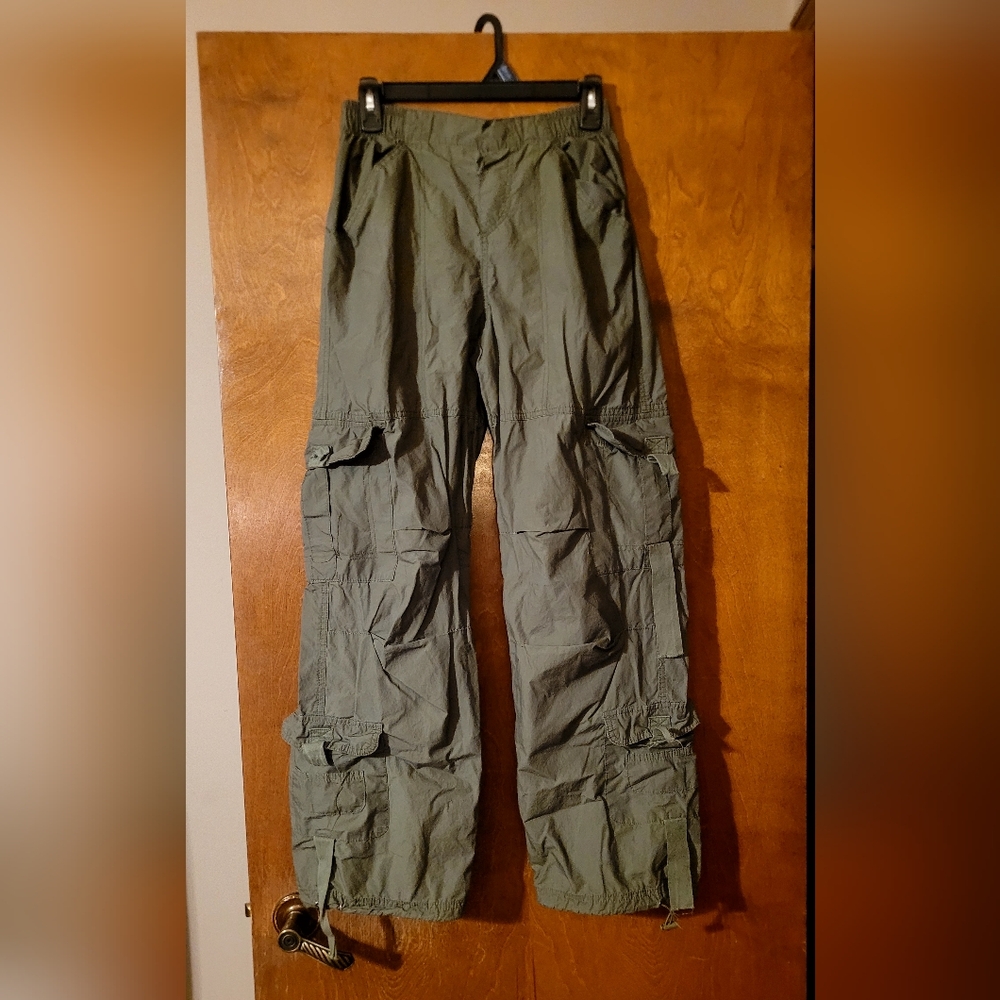 Angel Kiss cargo pants, army green, size small